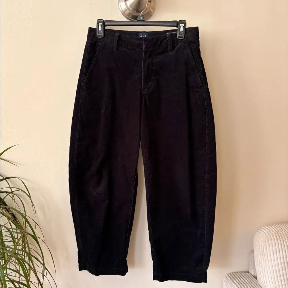 Gap Black Corduroy Barrel Leg Pants Petite Size 2P Tapered Ankle Pants
